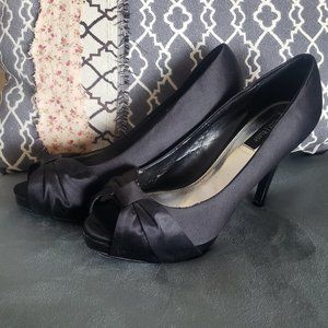 White House Black Market 8.5 Black Heels